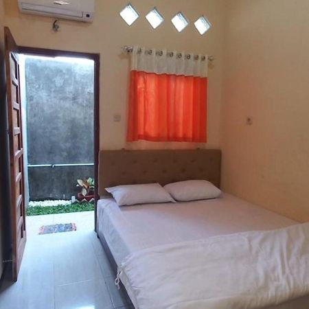 Angler Family Guest House Blitar Zewnętrze zdjęcie