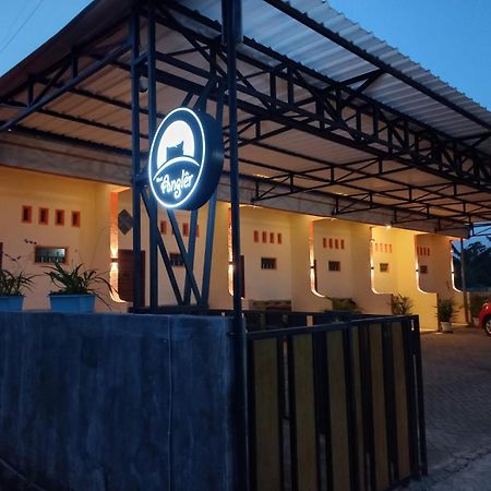 Angler Family Guest House Blitar Zewnętrze zdjęcie