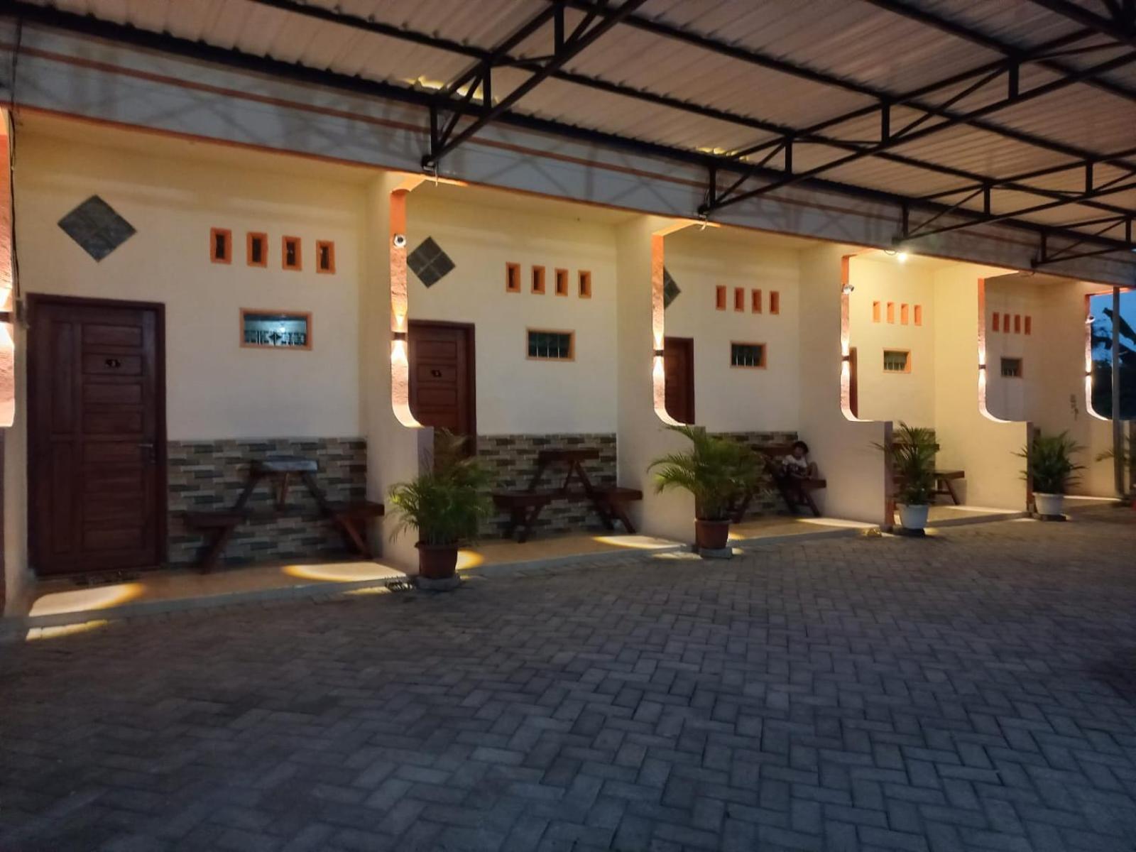 Angler Family Guest House Blitar Zewnętrze zdjęcie